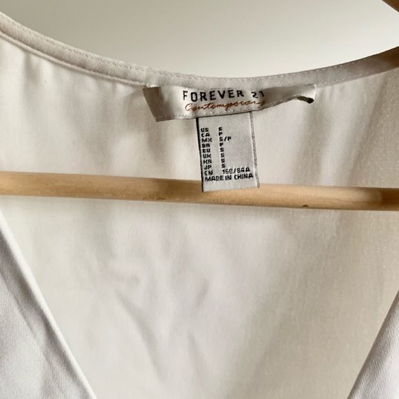 Forever 21 White Wrap Tie Top - Picture 3 of 3